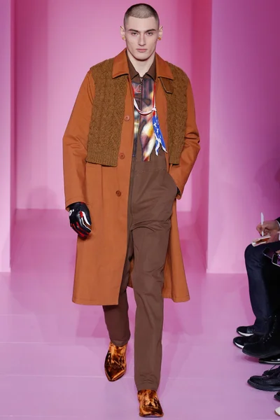Look 12